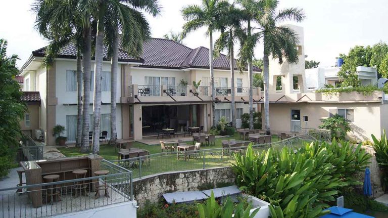 Chateau De Busay